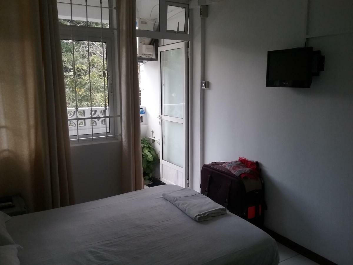 La Plaine Verte Guesthouse Πορ-Λουί Εξωτερικό φωτογραφία